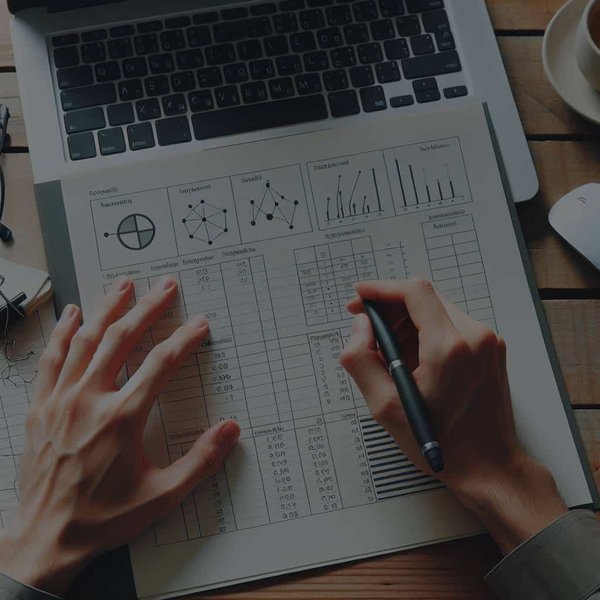 Utiliser les fonctions de base d'un tableur pour organiser vos données.